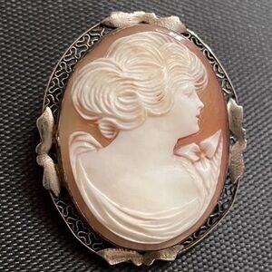 Vintage 14K White Gold Cameo Brooch Pendant in Cream and Peach